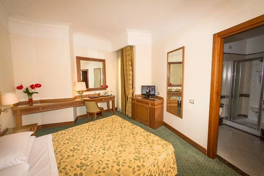 ****  Sunrise Hotel Rome Italy