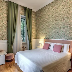Garden Hotel