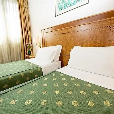 Sunrise Hotel Rom 4*,